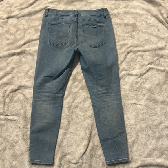 WHBM The Skinny Ankle Zipper Embroidery Ankle Jeans Size 10 - Picture 7 of 12